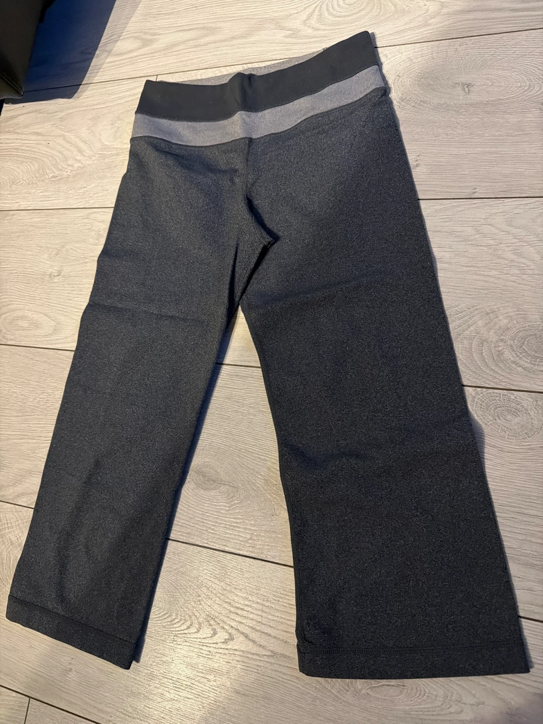 Lululemon Grey Capris Pants - photo 2