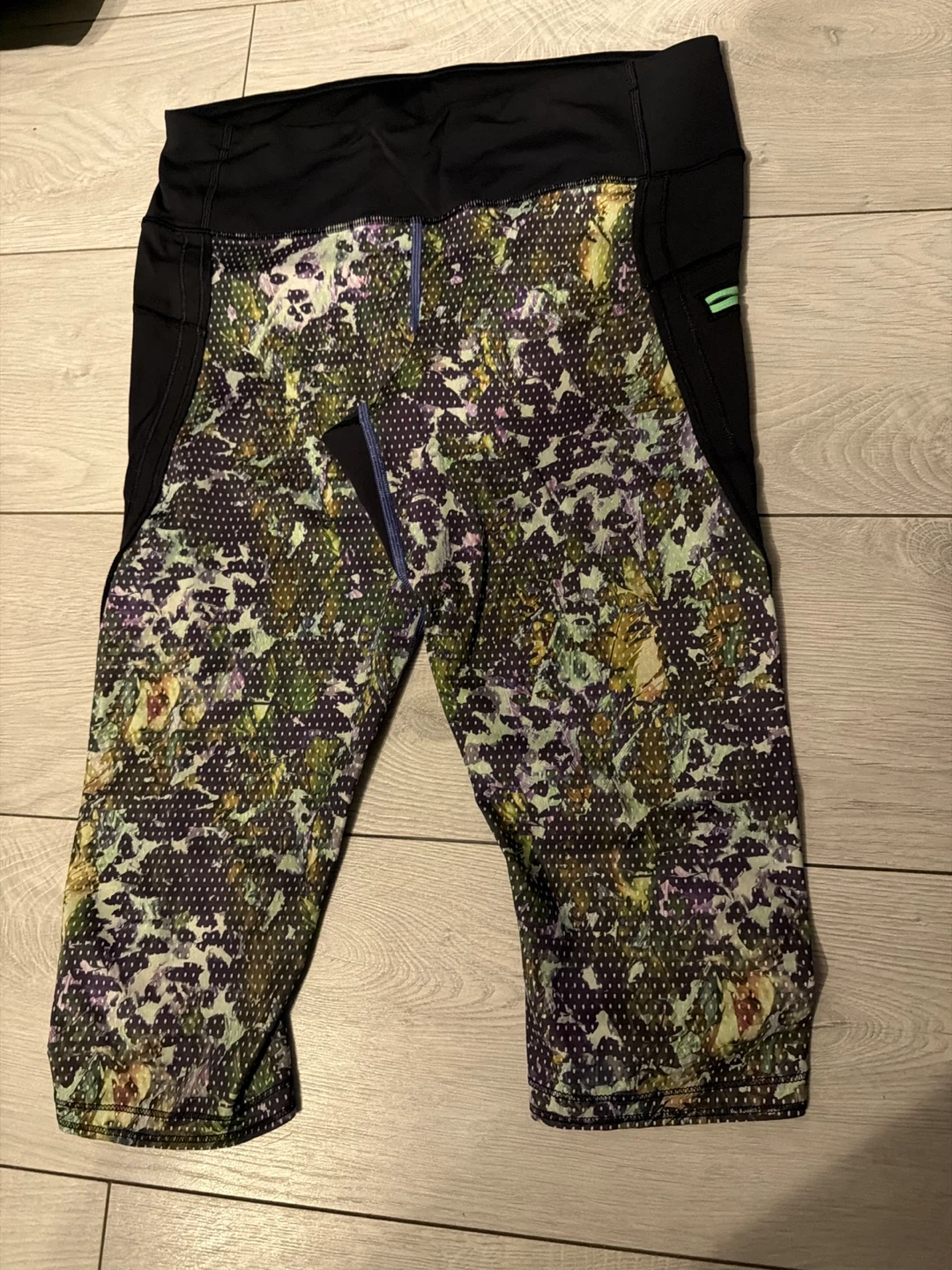 Lululemon Women's Wunder Under Crop Leggings Size 8