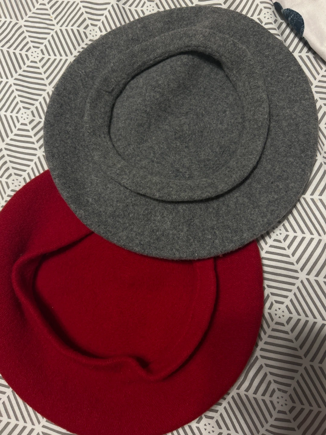 Two Berets - Grey and Red - photo 2