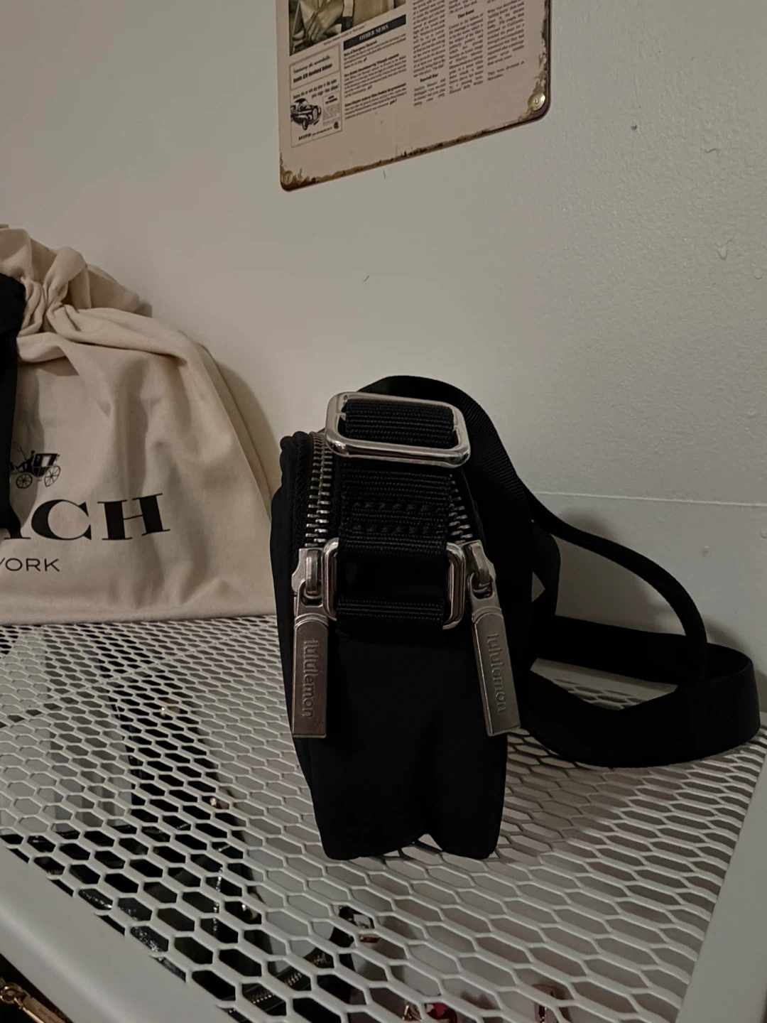 Lululemon Camera bag - photo 2