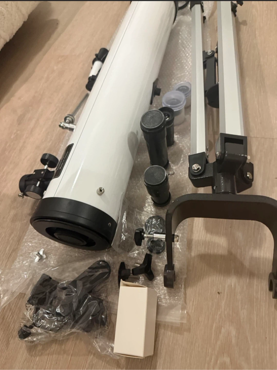 HSL 76700 Astronomical Telescope with Tripod- like new! - photo 3