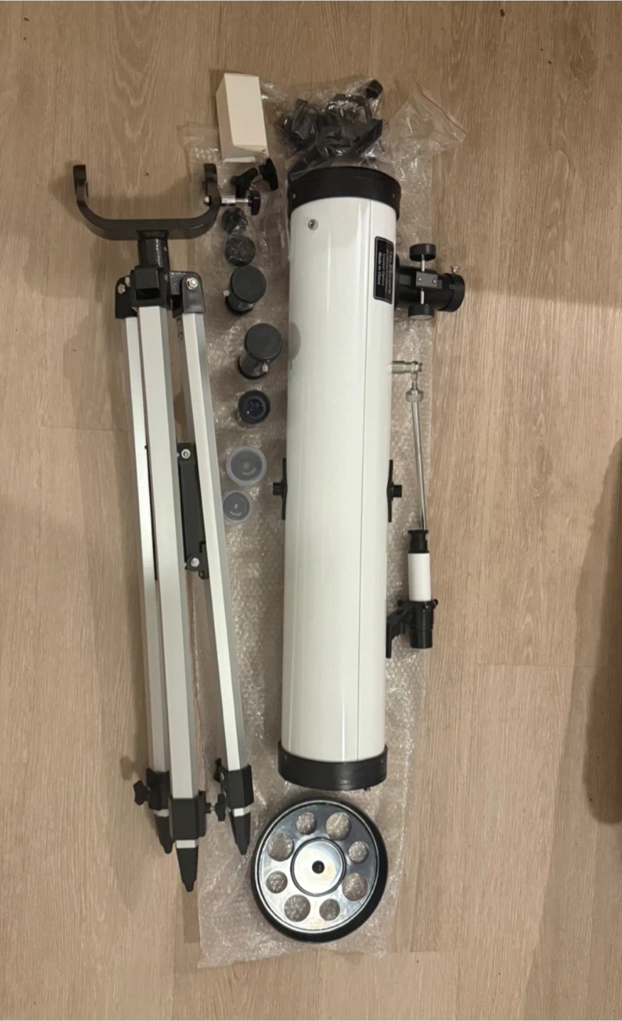 HSL 76700 Astronomical Telescope with Tripod- like new! - photo 2