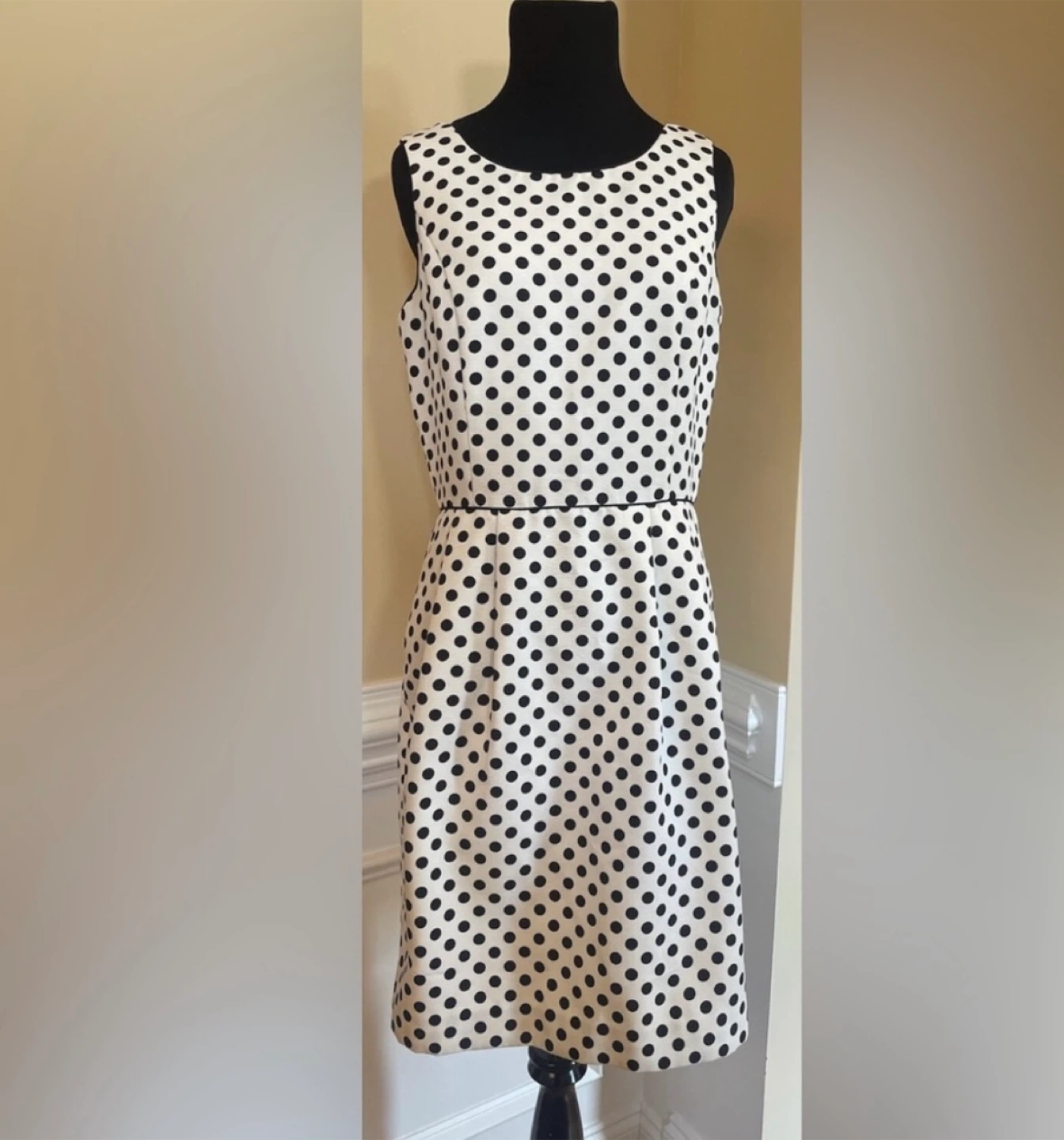 WHITE HOUSE BLACK MARKET POLKA DOT SHEATH DRESS