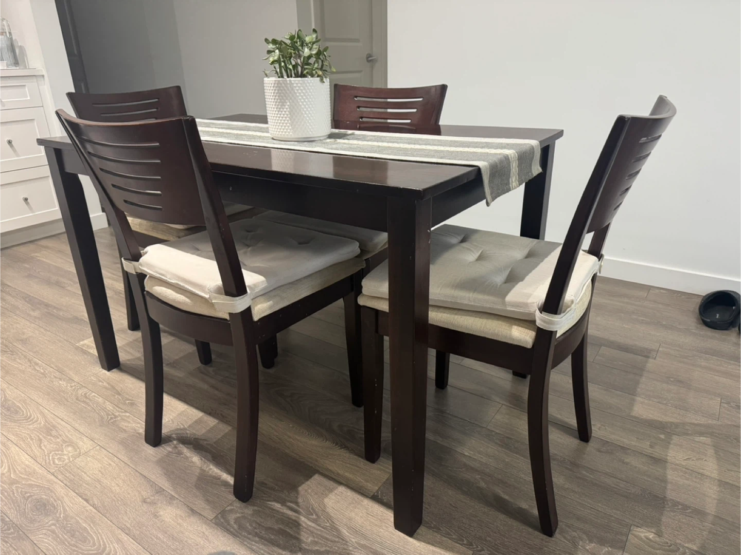 Dining Table Set – Table + 4 Chairs + Cushions