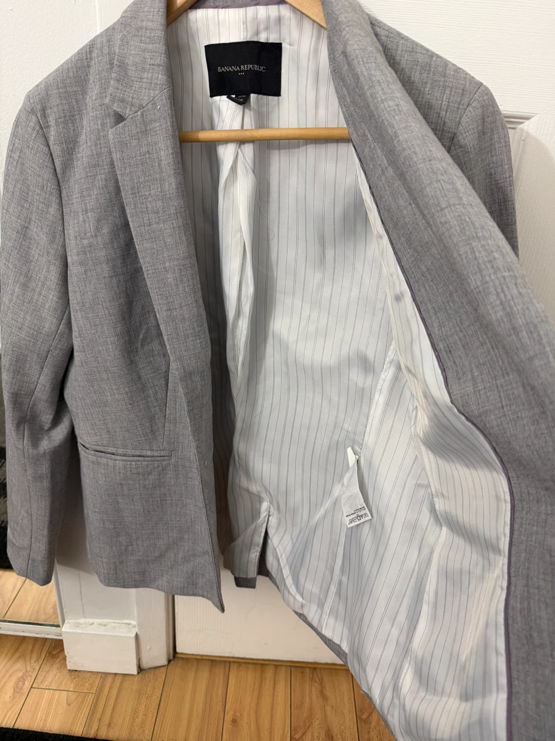 Banana Republic Grey Blazer - photo 2