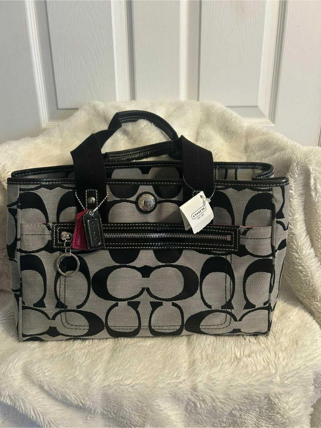 Coach Daisy Signature LG Tote SV/Black White/Black