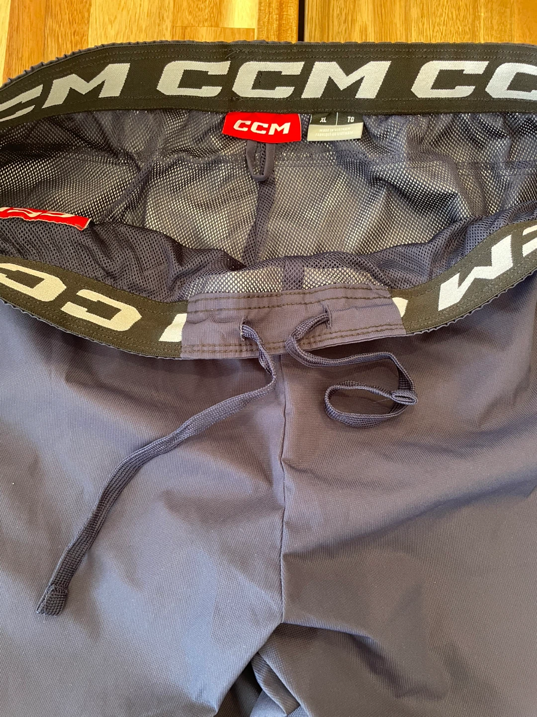 CCM Hockey Pants XL - photo 2