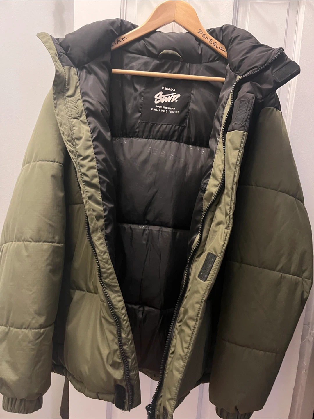 Pull & Bear Puffer Jacket - Black/Olive Green - Size M/L - photo 2