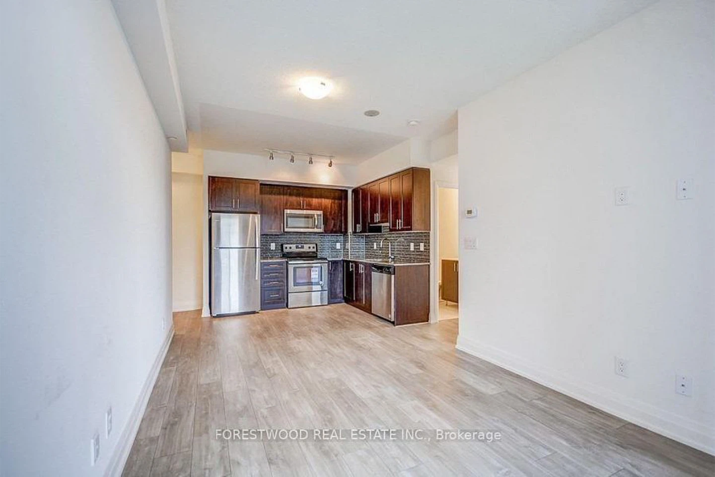 2 Beds 2 Bathrooms Apartment for rent 3700 Hwy 7 Vaughan - photo 5
