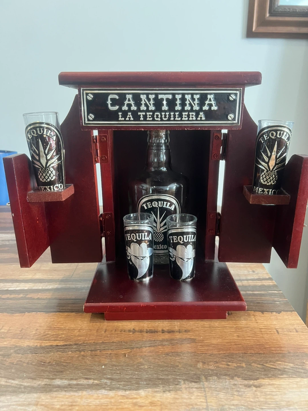 Cantina La Tequilera Display with 4 Tequila Shot Glasses - photo 3