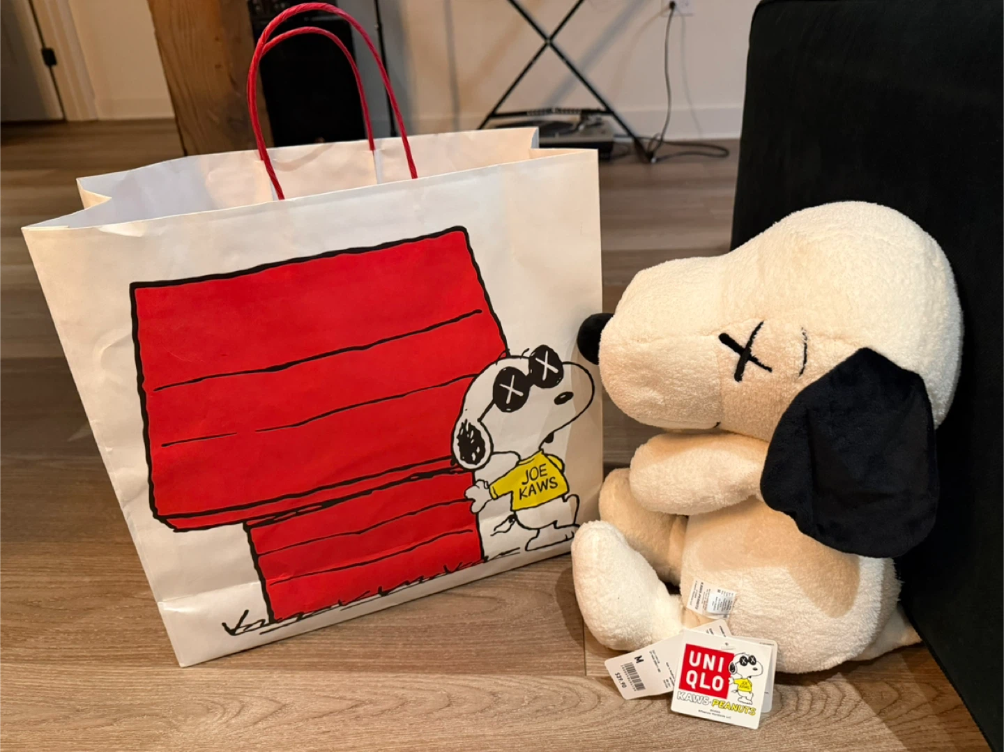 New with tag KAWS PEANUTS Snoopy Plush Toy size M