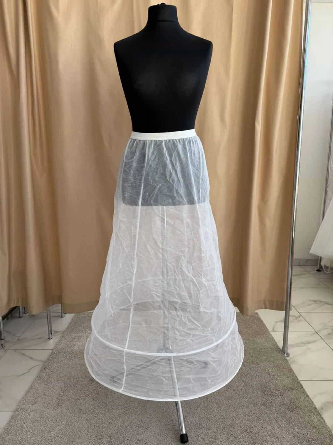 Wedding satin dress / ball gown silhouette - photo 4