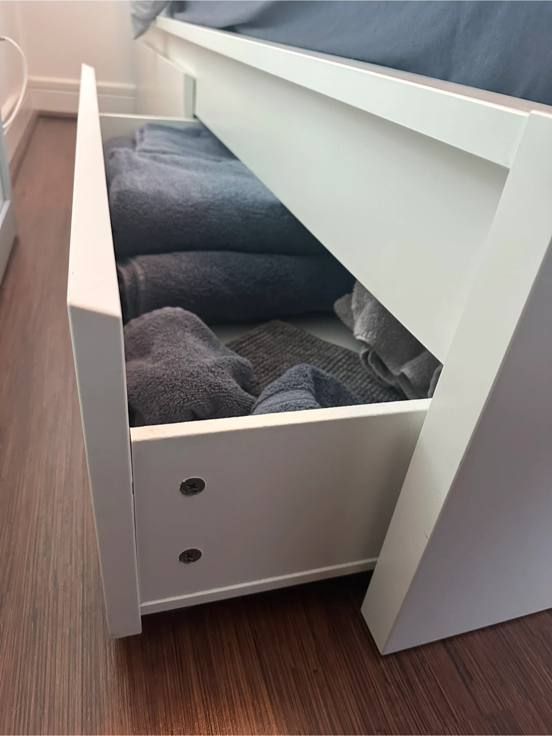 Malm Queen size White Bed Frame with Drawers - photo 4