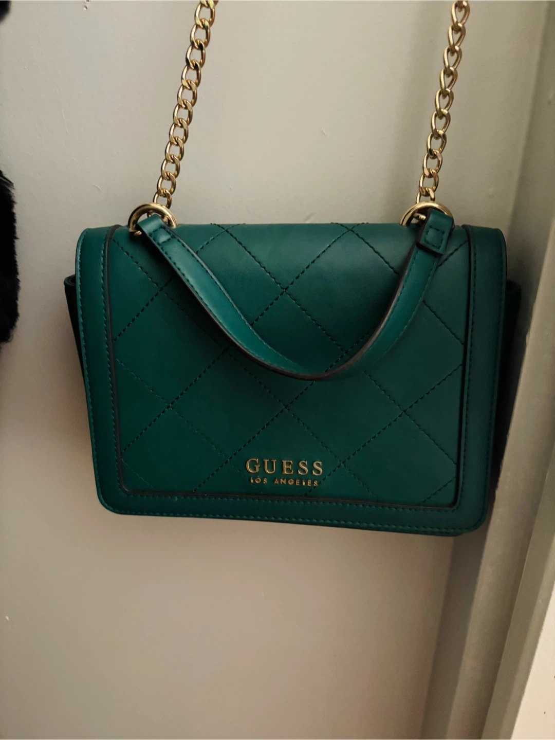 GUESS Green Quilted Chain Shoulder Bag - photo 2