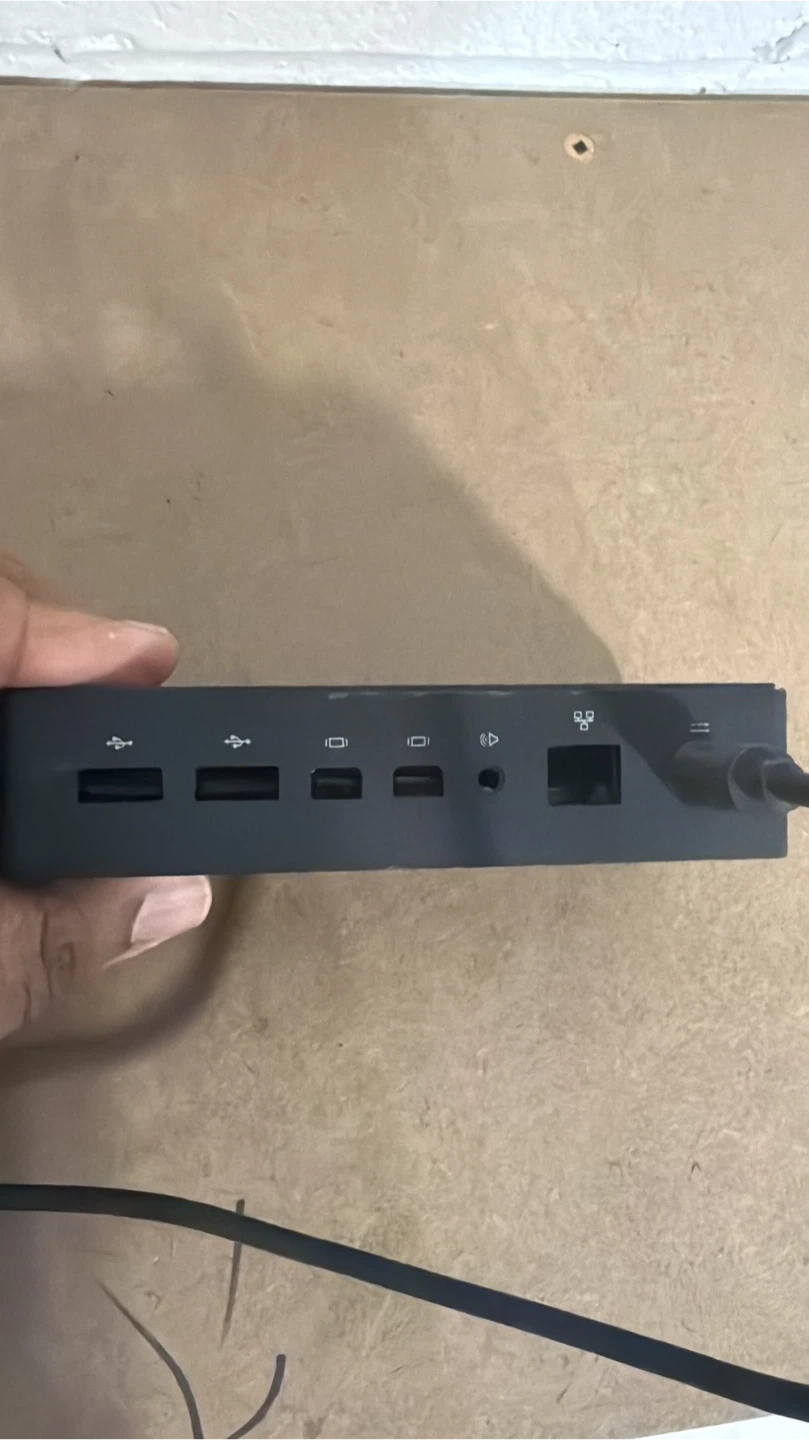 Microsoft Surface Dock - photo 2