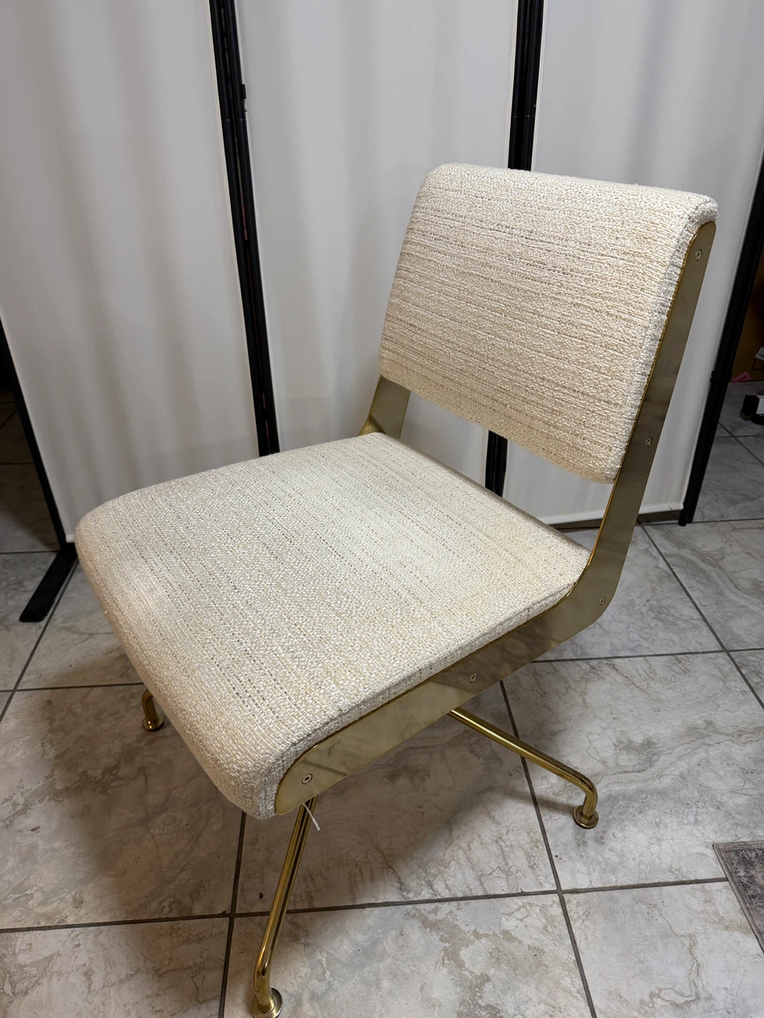 Cream Textured Upholstered Swivel Chair with Gold Base - photo 2