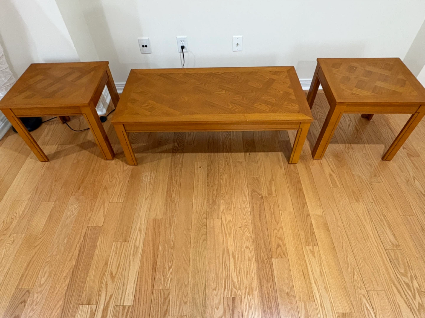 3-piece wooden Coffee Table Set. - photo 2