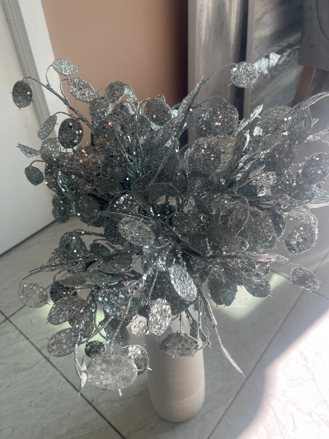 White Ribbed Vase with Silver Glitter Decorative Branches - photo 3