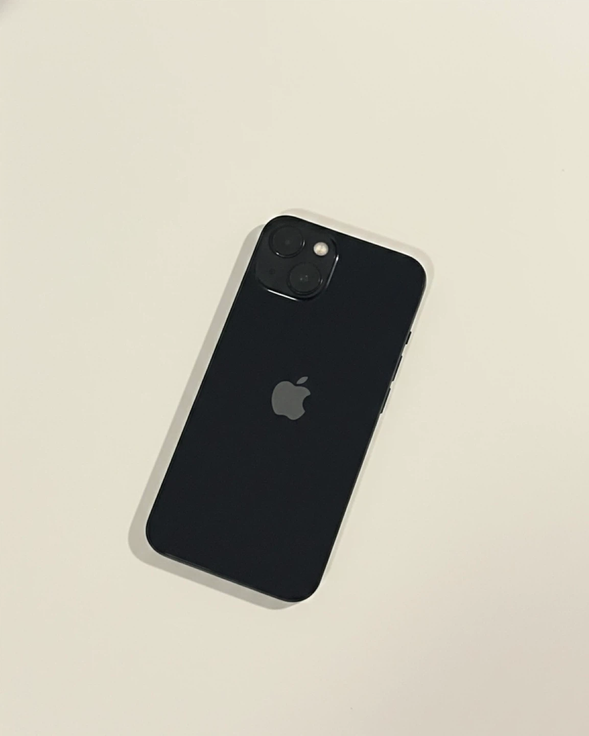 iPhone 13 MINT 87% Battery
