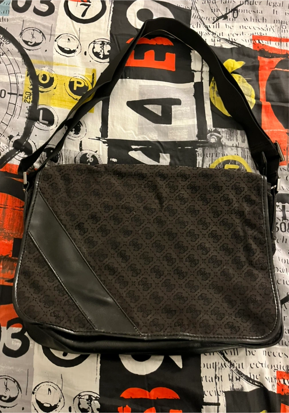 Black Guess Messenger Bag