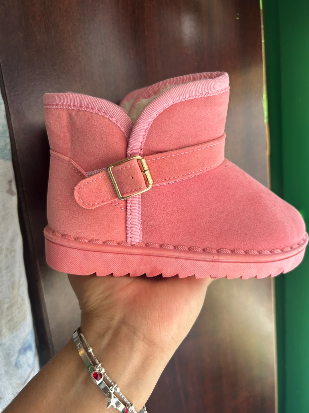 New girl’s cozy boots size 29