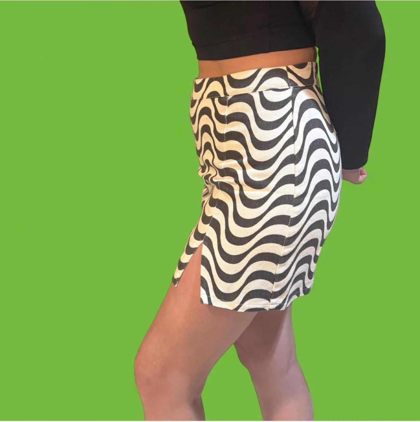 Black and White Swirl Print Mini Skirt - photo 3