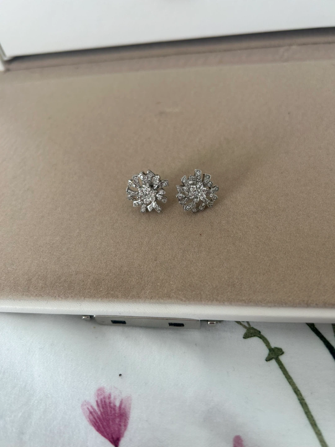 Sparkling Snowflake Stud Earrings - photo 2