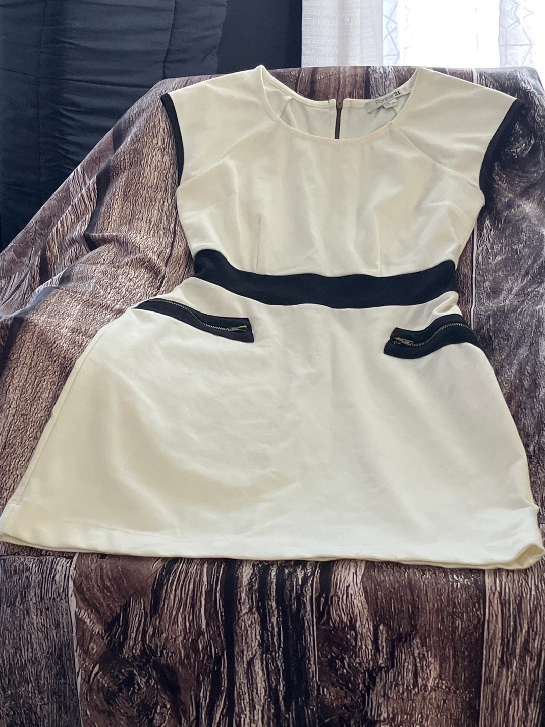 Forever 21 White and Black Cap Sleeve Dress with Zippers