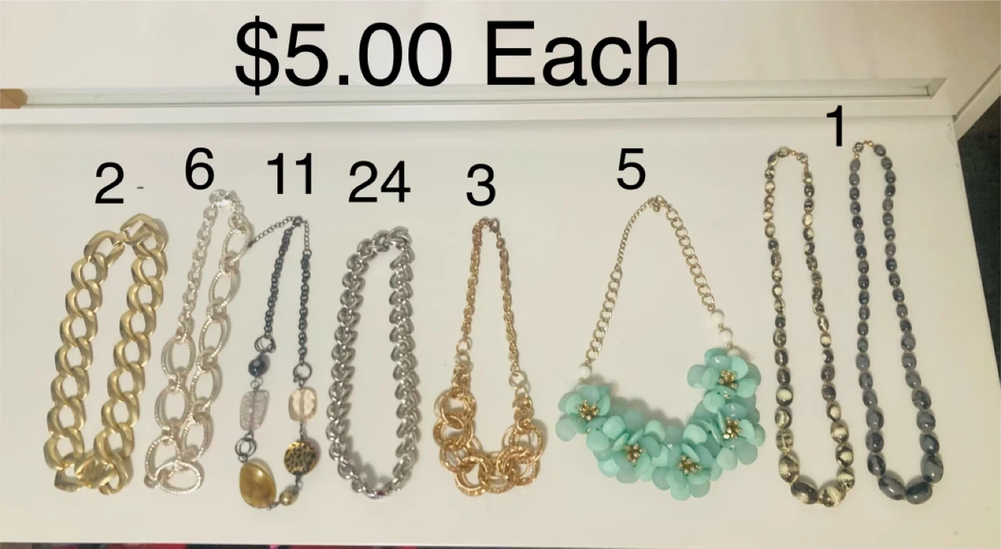 Lots of Jewelry $5.00
