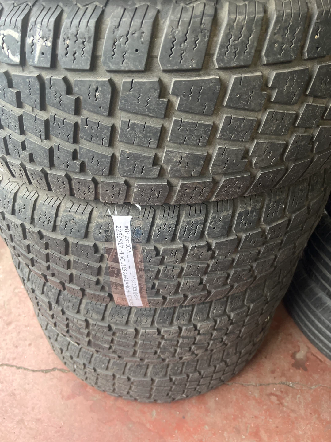 Hercules Avalanche X-Treme Tires