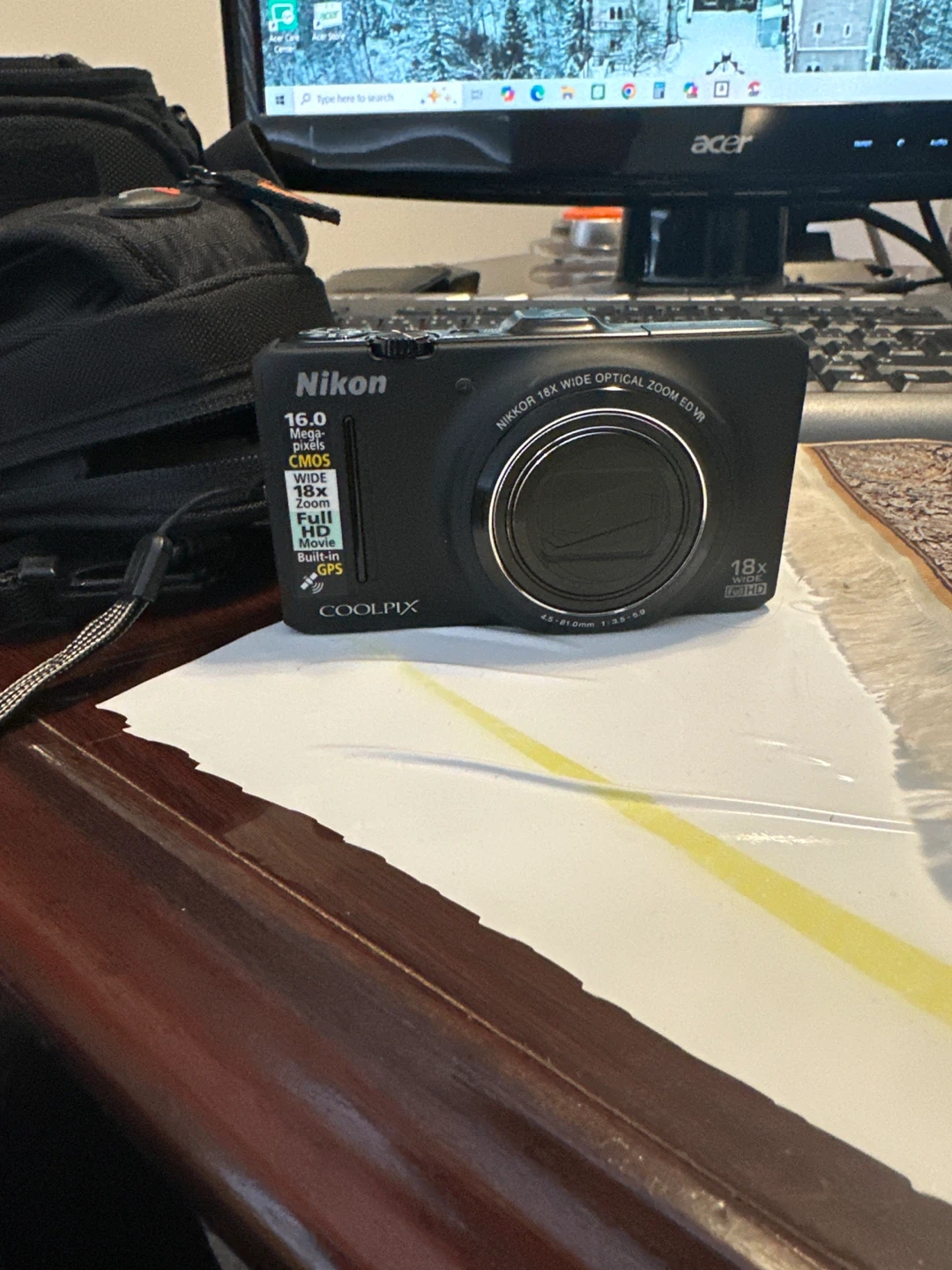Nikon COOLPIX S9300 Digital Camera with Camera Bag