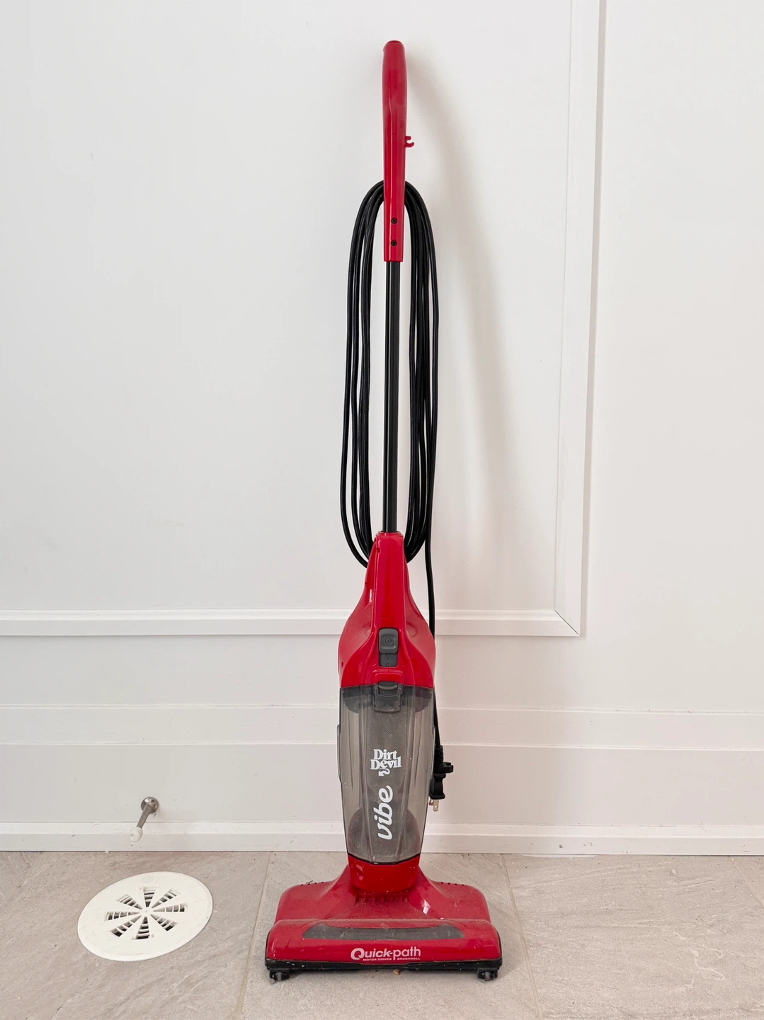 Dirt Devil QuickPath Bagless Vacuum Red