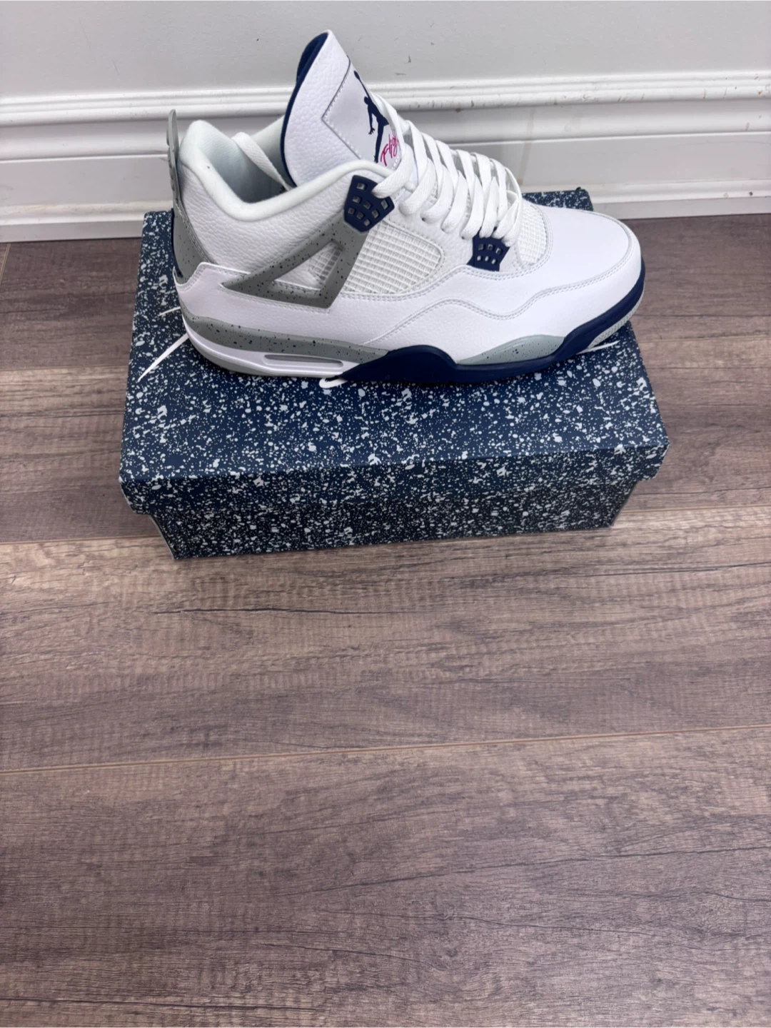 Jordan 4 Midnight Navy’s