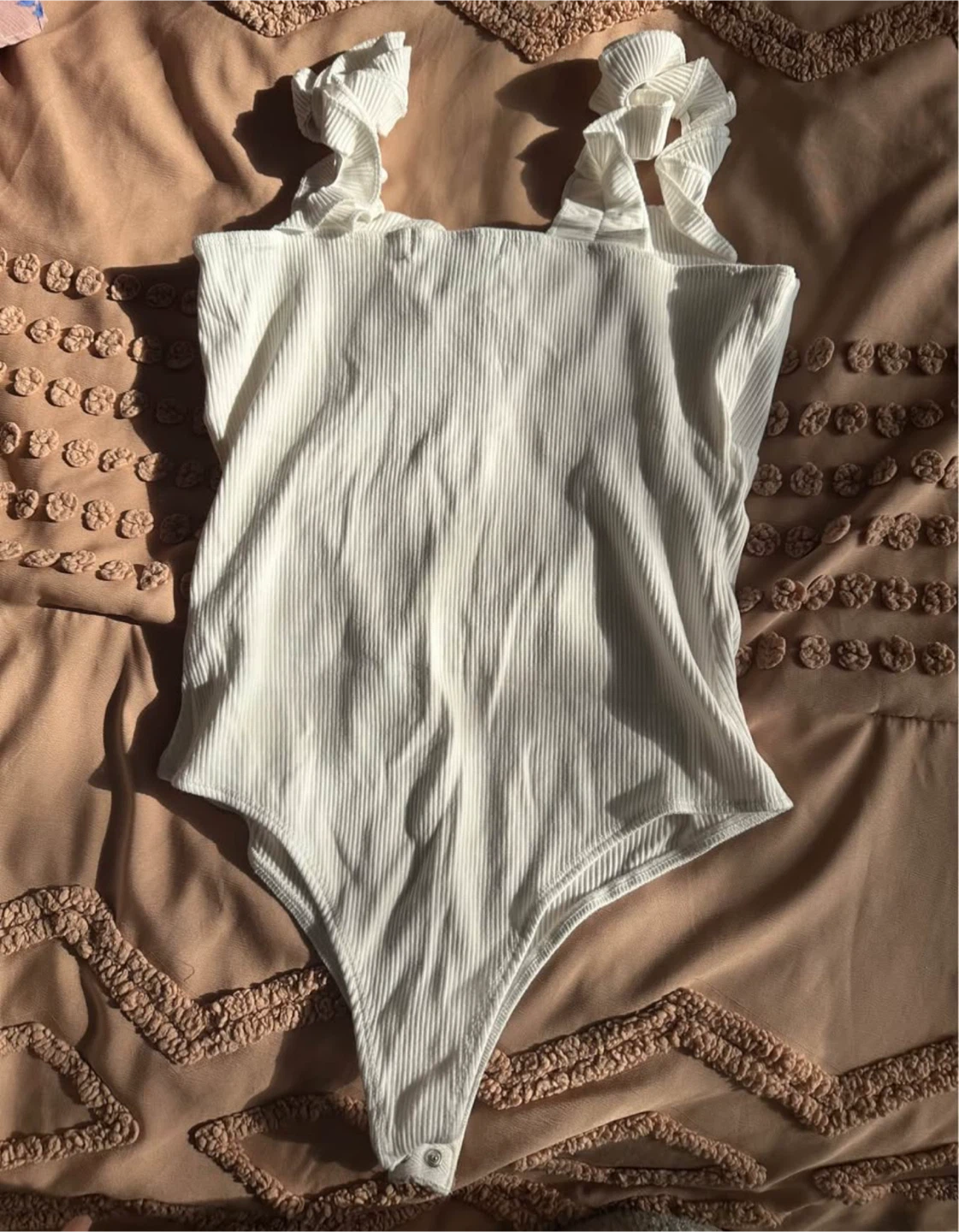 New Francesca's White Ribbed Bodysuit - Size M - photo 2