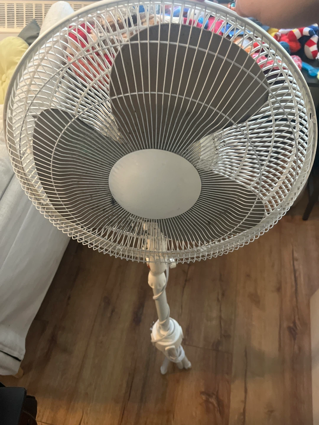 Intertek White high tower  Pedestal Fan