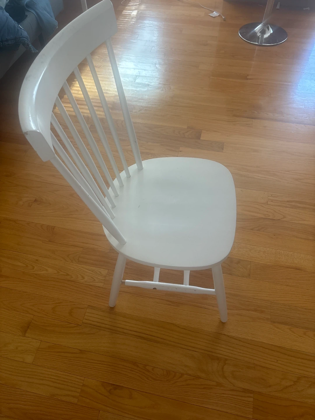 White Spindle Back Dining Chair - photo 2