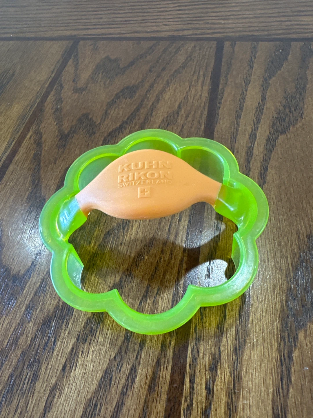Kuhn Rikon Flower-shaped vegetable/ cookie cutter