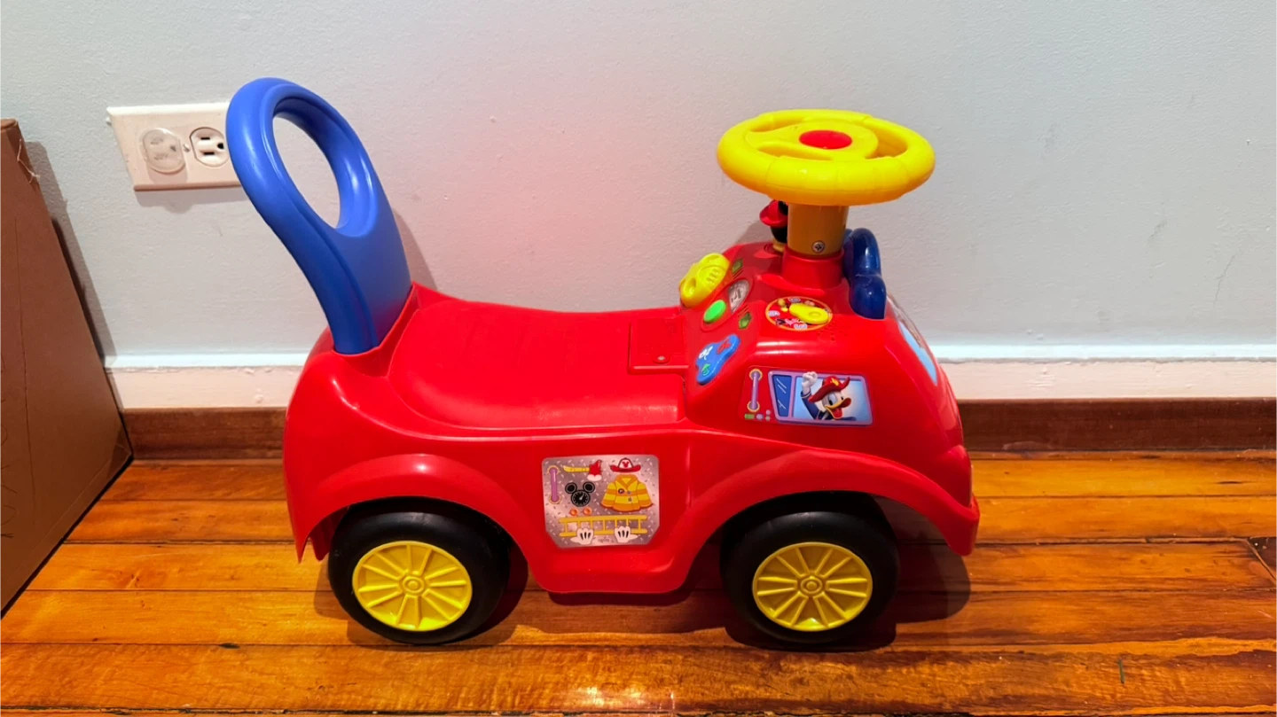 Mickey Mouse Fire Truck Ride-On Toy - photo 2
