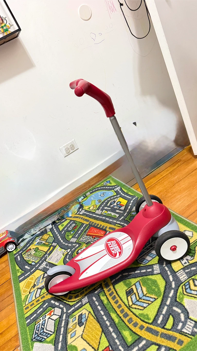 Radio Flyer Red 3-Wheel Scooter - photo 2