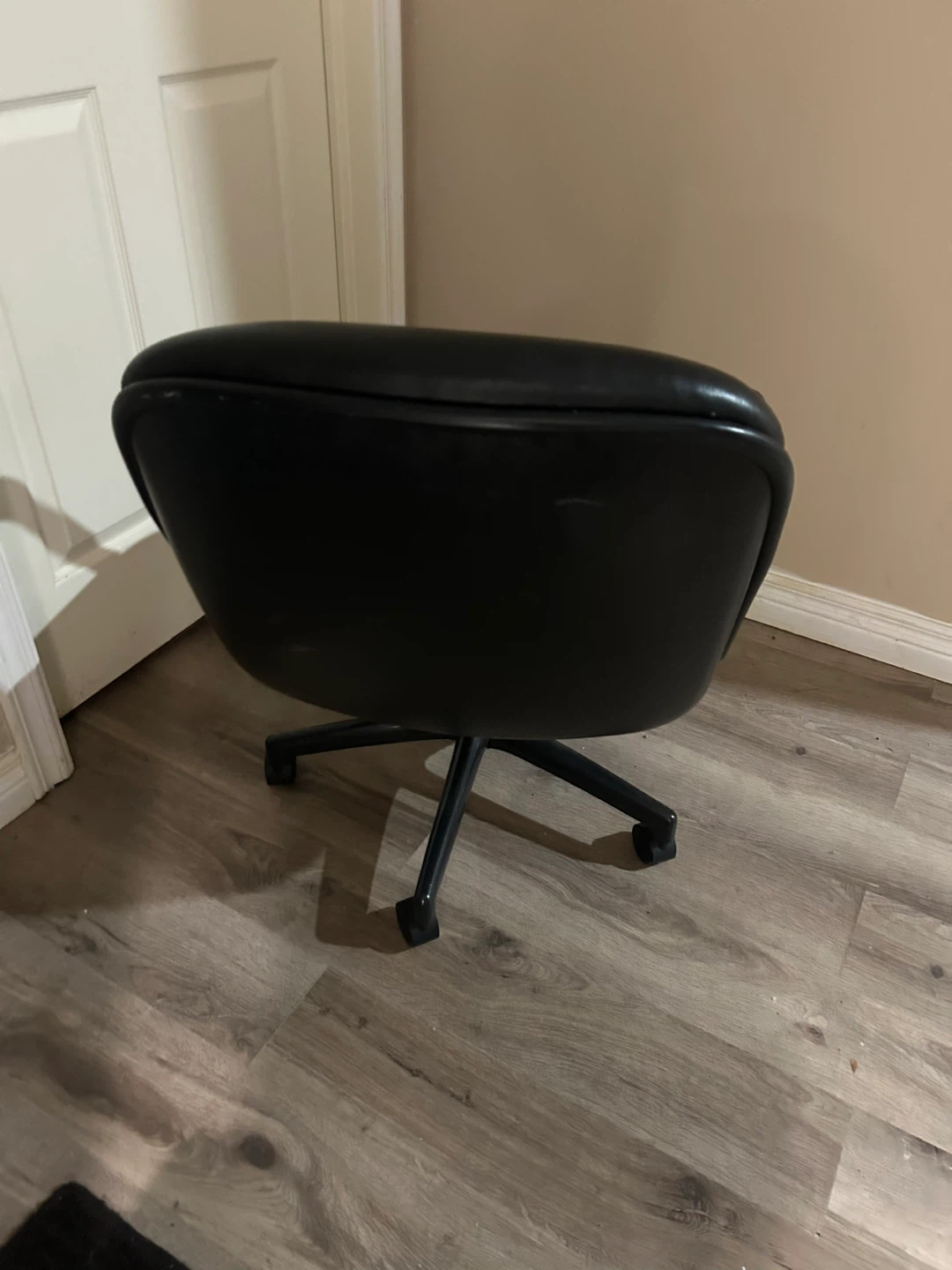 Black Office Chair - photo 2