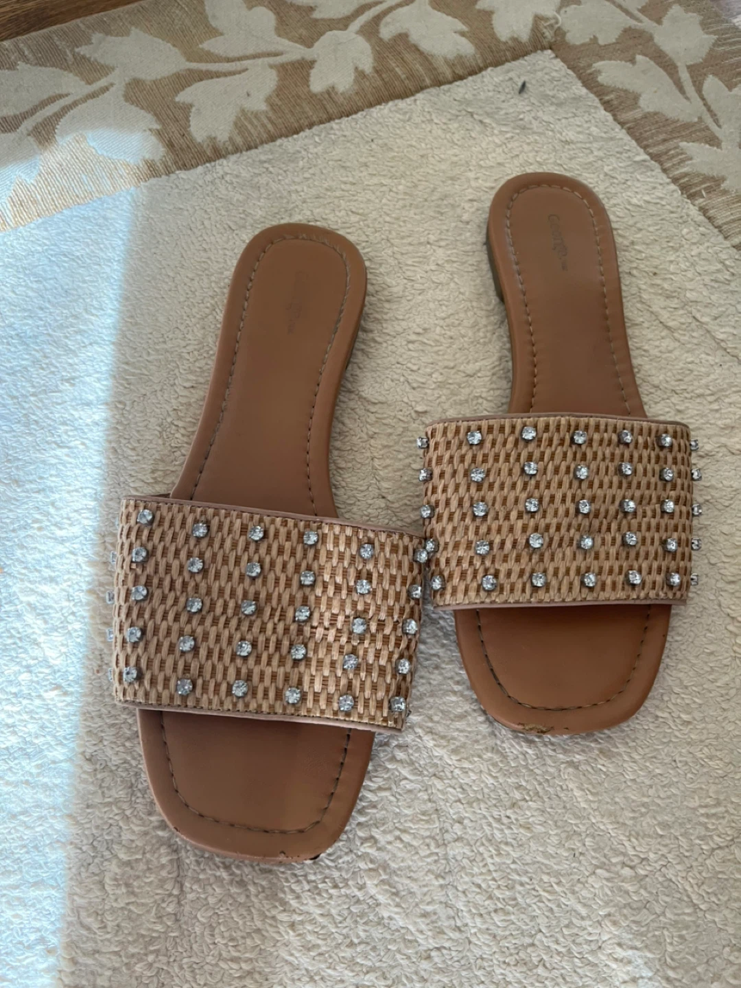 Slides size 9