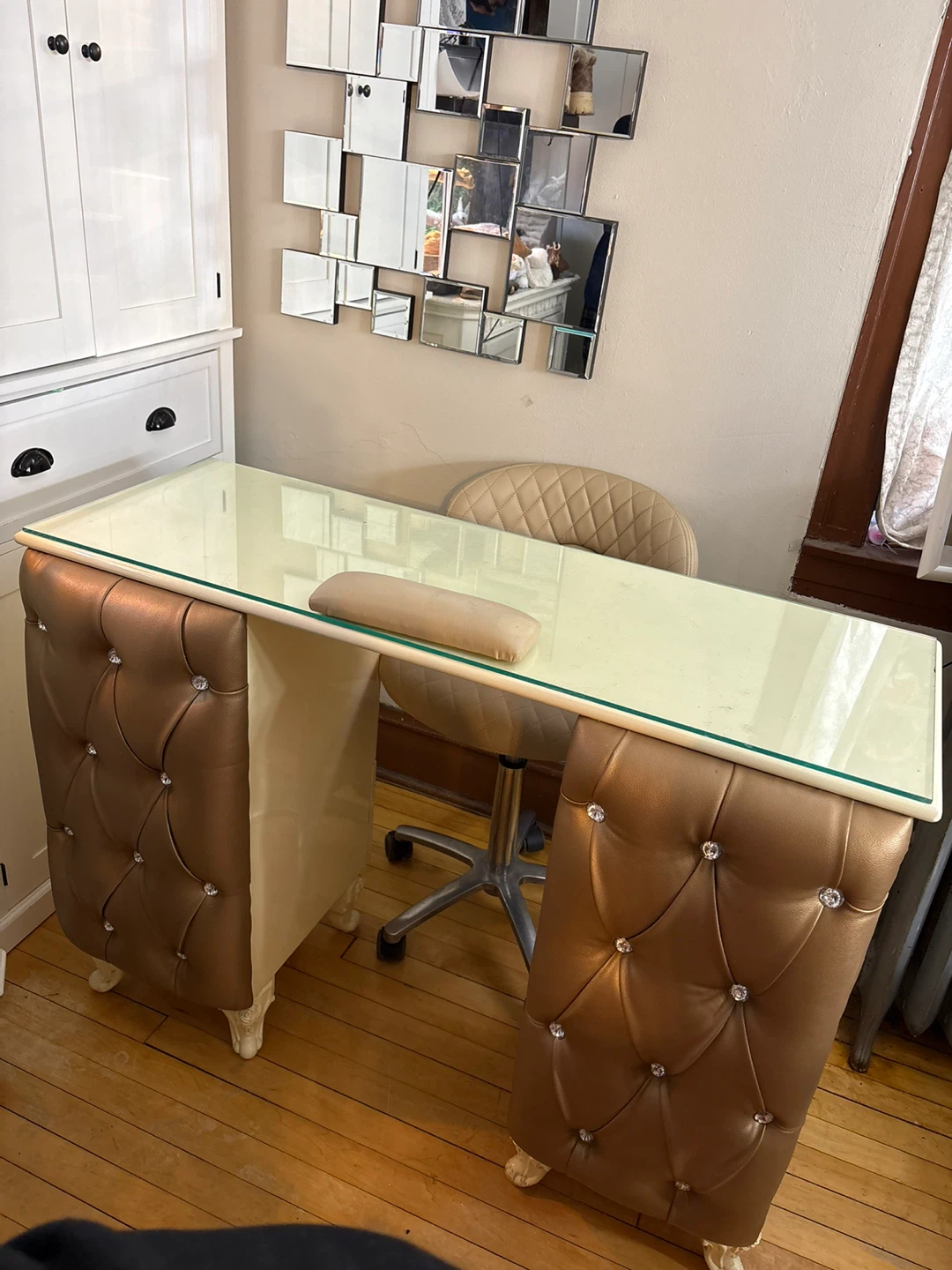 Nail Desk with Rolling Chair
