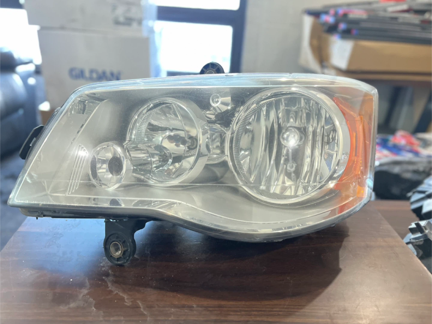 Dodge Caravan Headlights Left & Right - photo 2
