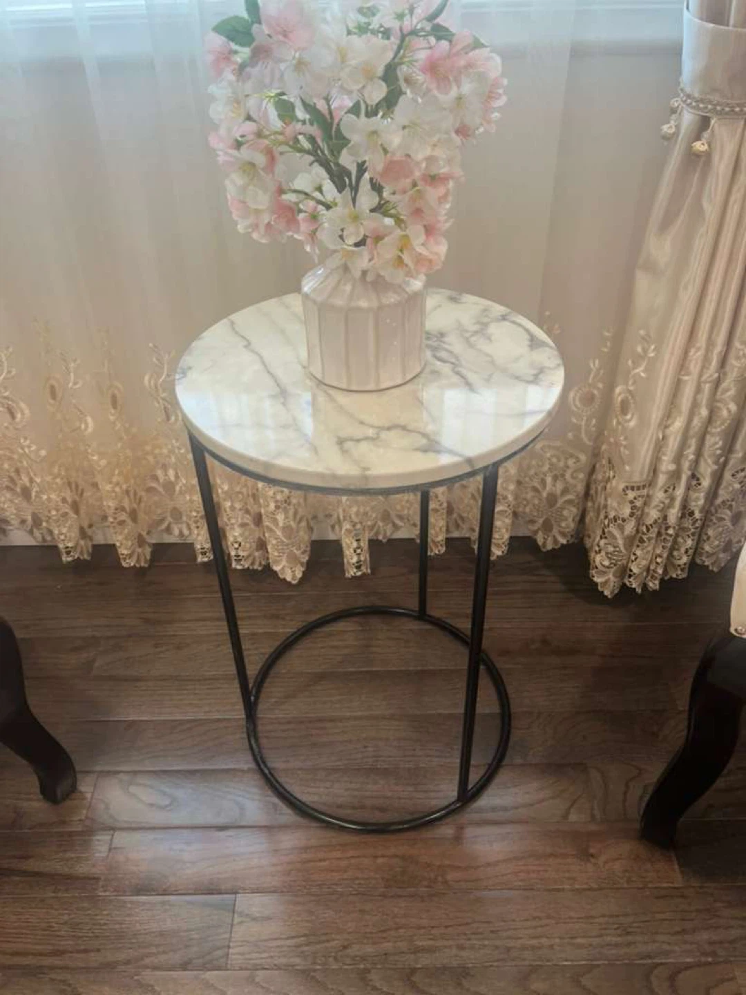 Decorative Gold Wire Basket with Marble Coasters