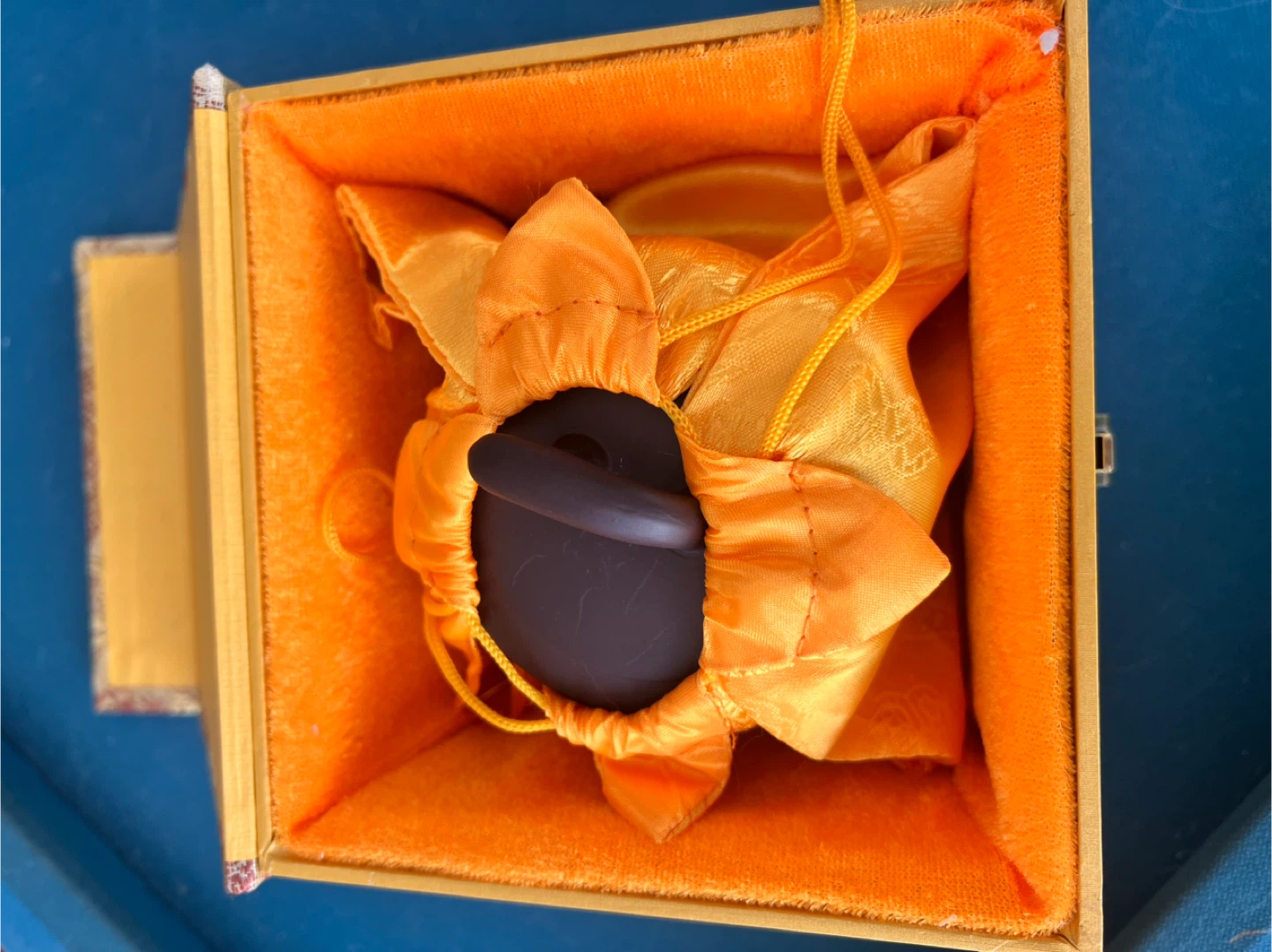 Clay Tea Mug with Lid and Decorative Box - photo 5