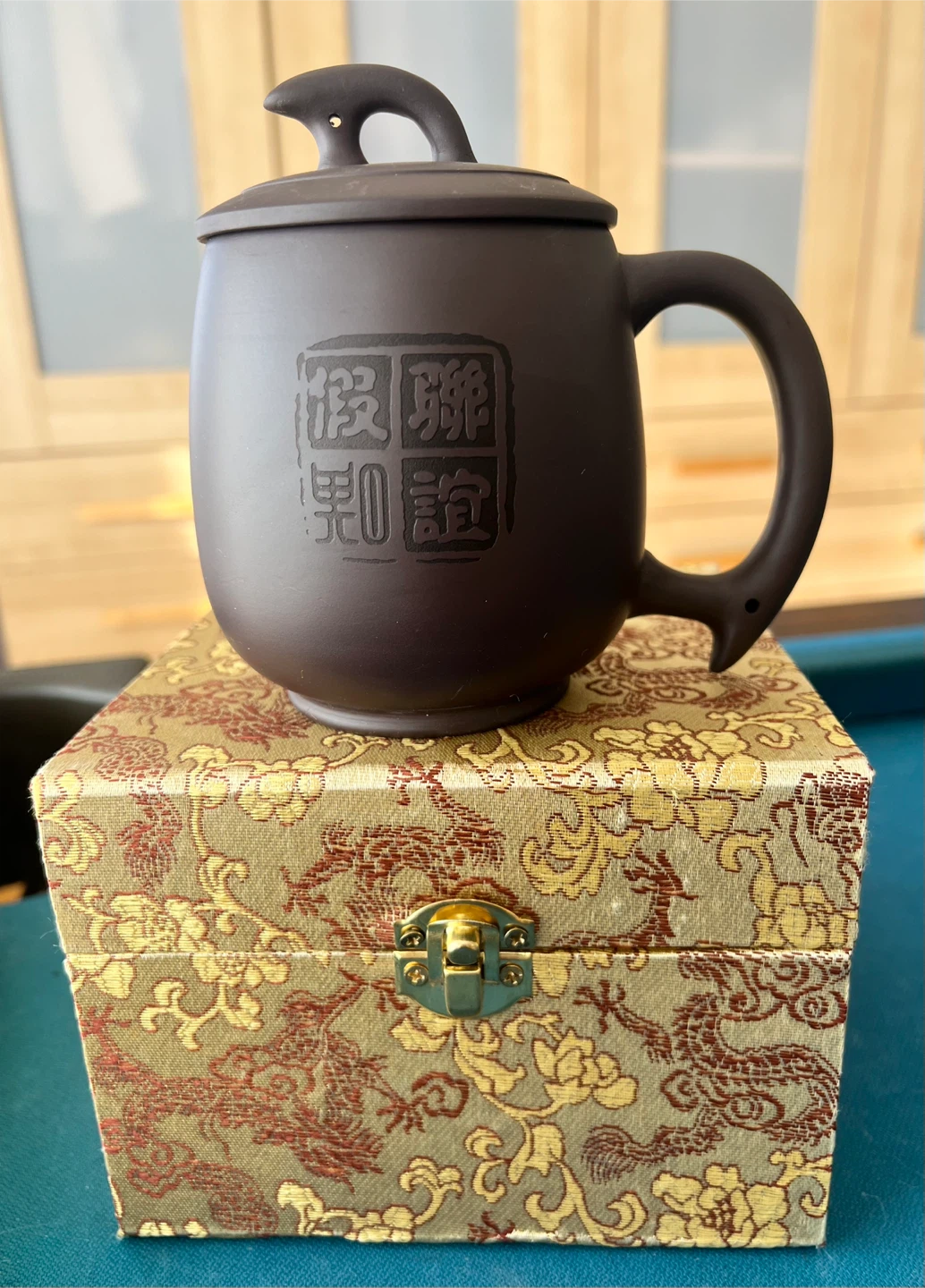 Clay Tea Mug with Lid and Decorative Box