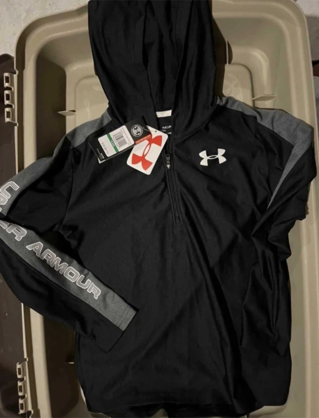 BNWT UnderArmour Boys' Zipped Hoodie - YLG