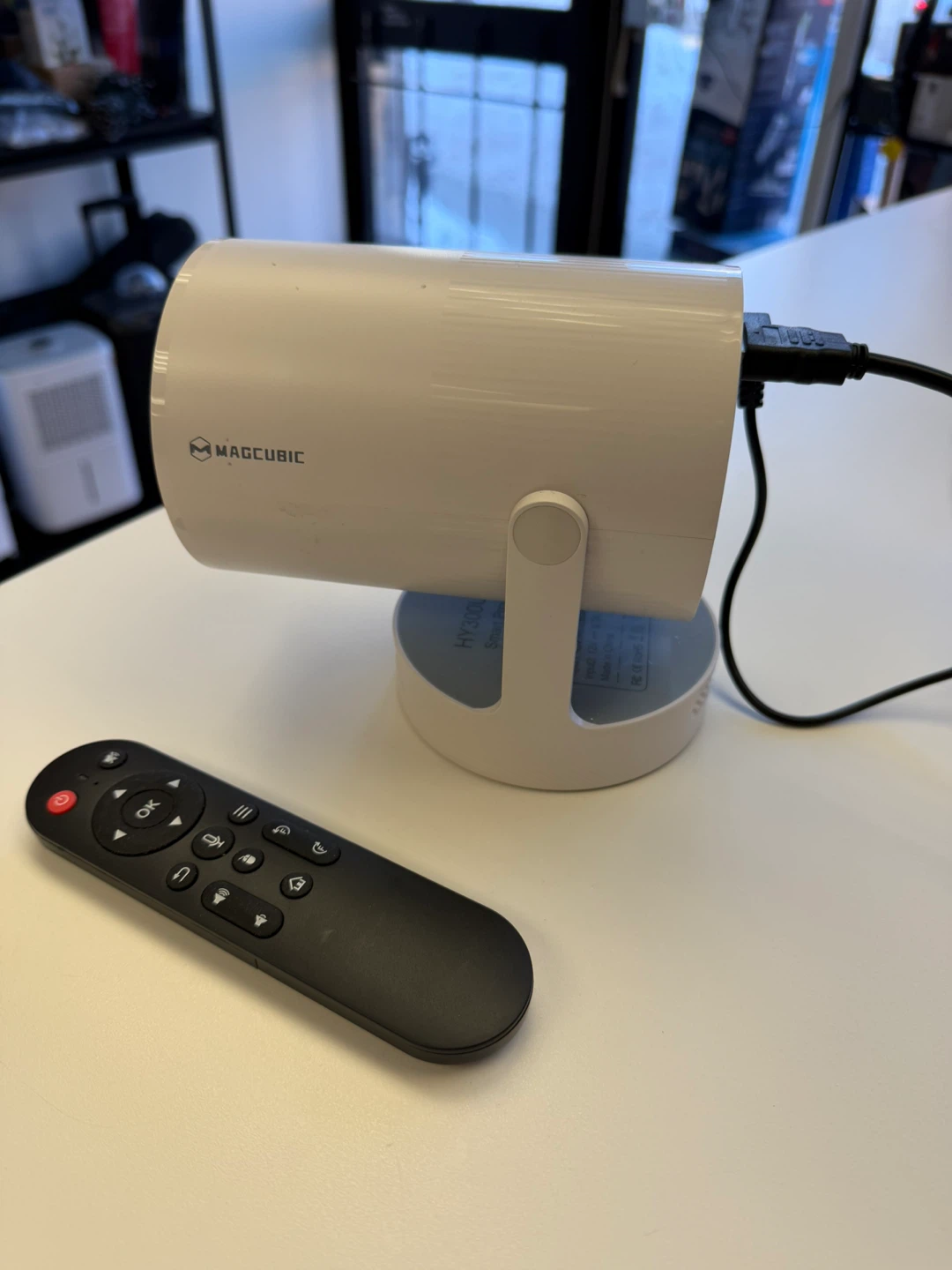 MAGCUBIC Smart Projector with Remote - photo 2
