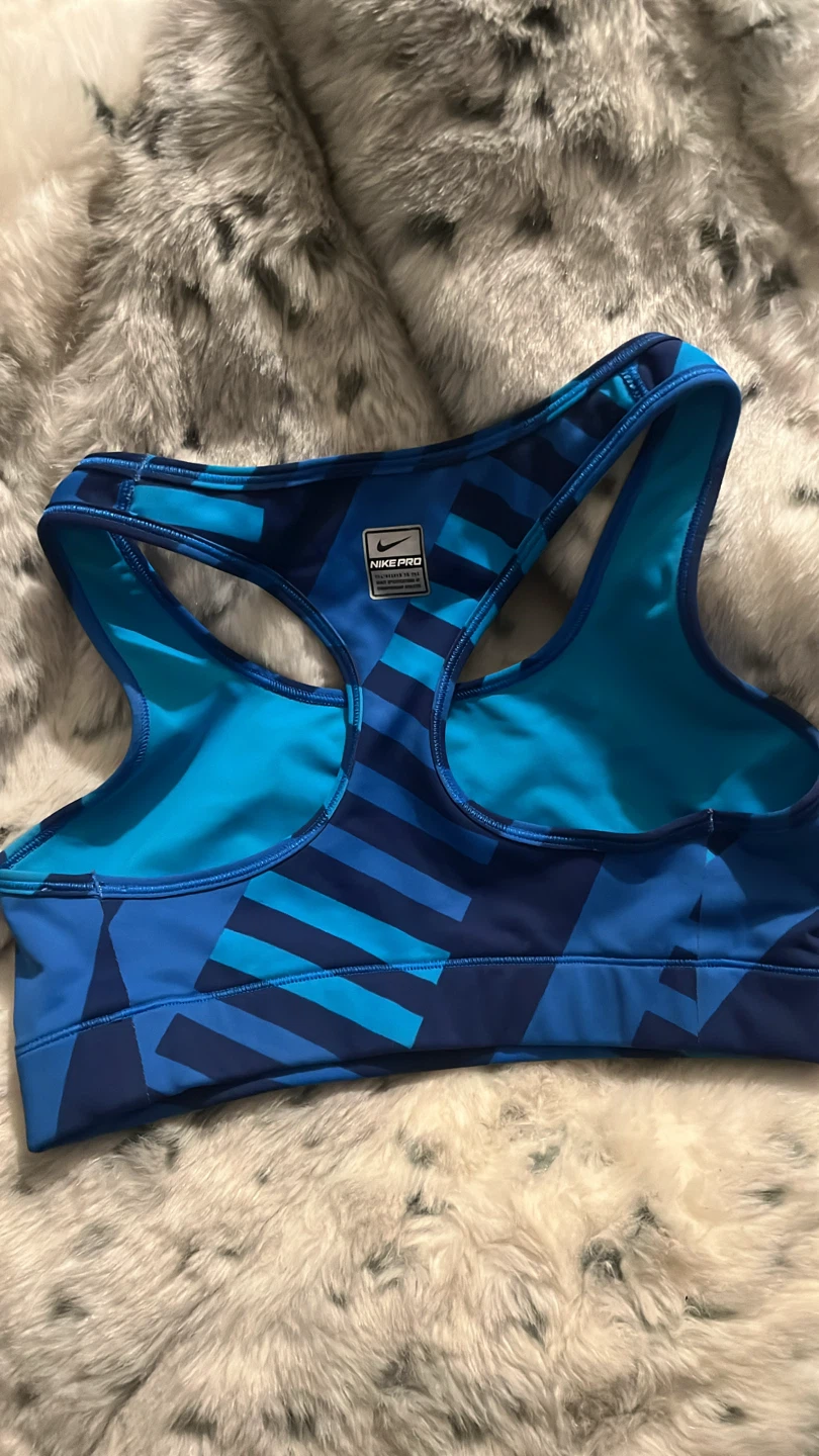 Nike sports bra - photo 2