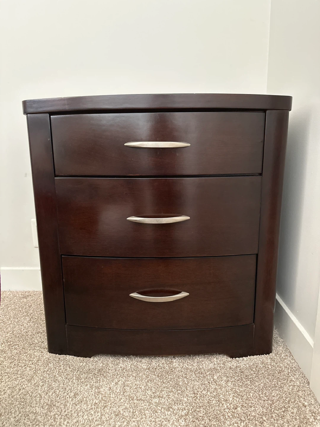 Bedside table with 3 drawers